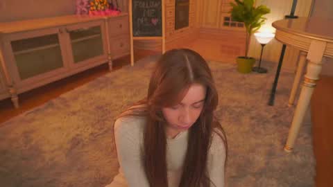 Snapshot of winnieriedesel chatting on 04/20/26, 03:31 Lillian online show from 04/20/26, 03:31