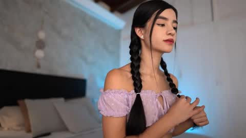 Snapshot of winonaa__ chatting on 03/21/26, 07:17 Win online show from 03/21/26, 07:17