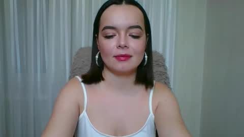 Snapshot of winter__white_rose chatting on 10/29/25, 07:04 Emma online show from 10/29/25, 07:04