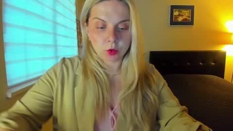 Snapshot of winter_miracle chatting on 03/30/26, 02:18 Winter Miracle online show from 03/30/26, 02:18