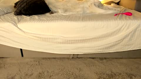 Snapshot of winx_xxx chatting on 12/19/24, 08:44 Kate and Diana online show from 12/19/24, 08:44