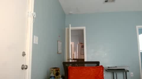 Snapshot of wishhwashy22 chatting on 12/03/24, 06:06 Chanel online show from 12/03/24, 06:06