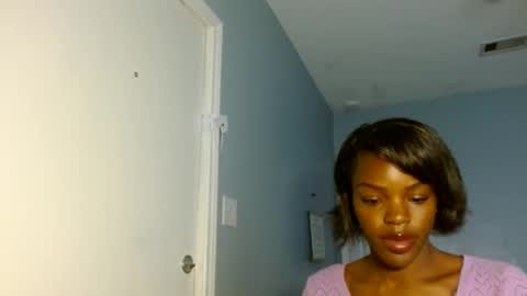 Snapshot of wishhwashy22 chatting on 12/09/24, 07:29 Chanel online show from 12/09/24, 07:29