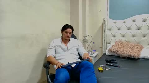 Snapshot of wiston_cox chatting on 02/11/26, 02:22 Wiston online show from 02/11/26, 02:22