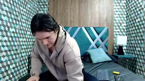 Snapshot of wiston_cox chatting on 02/15/26, 02:36 Wiston online show from 02/15/26, 02:36