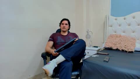 Snapshot of wiston_cox chatting on 02/27/26, 01:33 Wiston online show from 02/27/26, 01:33