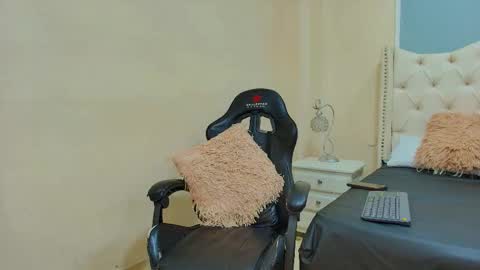 Snapshot of wiston_cox chatting on 03/10/26, 02:22 Wiston online show from 03/10/26, 02:22
