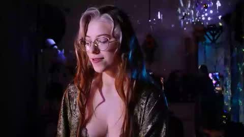 Snapshot of witch_fiona chatting on 04/21/26, 08:12 Goddess of two strapons - Mr. long Don Mr. Pinky online show from 04/21/26, 08:12