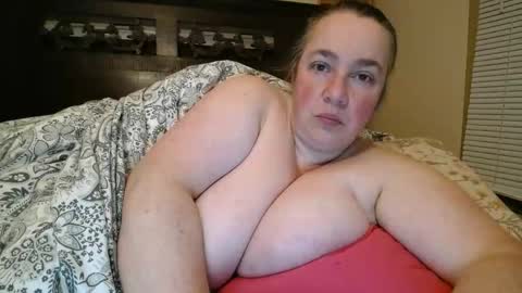 Annie online show from 10/28/25, 08:51