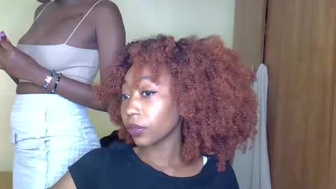 Snapshot of wizzia_khalifa chatting on 01/10/25, 05:37 girlie o online show from 01/10/25, 05:37