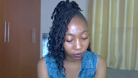 Snapshot of wizzia_khalifa chatting on 03/08/25, 07:38 girlie o online show from 03/08/25, 07:38