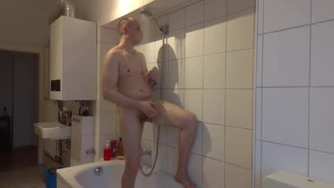 Snapshot of wizzman2442 chatting on 02/24/25, 06:49 wizzman2442 online show from 02/24/25, 06:49