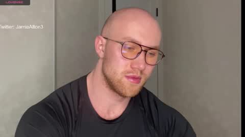 Snapshot of wlademarbergs chatting on 12/18/25, 12:17 Wlademar online show from 12/18/25, 12:17