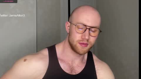 Snapshot of wlademarbergs chatting on 12/20/25, 03:02 Wlademar online show from 12/20/25, 03:02