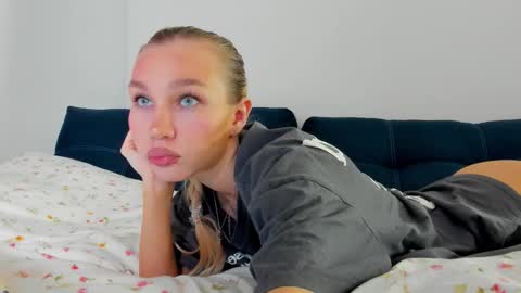 wladilia online show from 11/25/25, 09:26