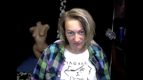 Snapshot of wleslymosw chatting on 09/25/25, 08:40 wleslymosw online show from 09/25/25, 08:40