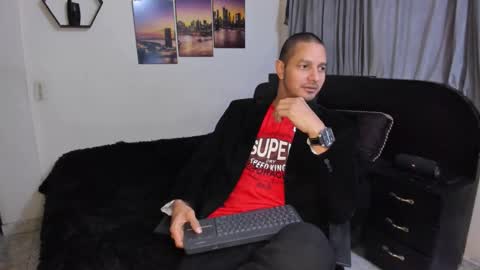 Snapshot of wncmodels chatting on 12/22/25, 04:53 Magnus Dark independent model online show from 12/22/25, 04:53