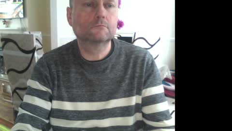 Snapshot of wobble444 chatting on 02/07/25, 11:23 wobble444 online show from 02/07/25, 11:23