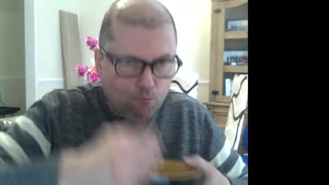 Snapshot of wobble444 chatting on 02/14/25, 09:13 wobble444 online show from 02/14/25, 09:13