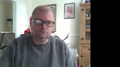 Snapshot of wobble444 chatting on 10/01/25, 09:48 wobble444 online show from 10/01/25, 09:48