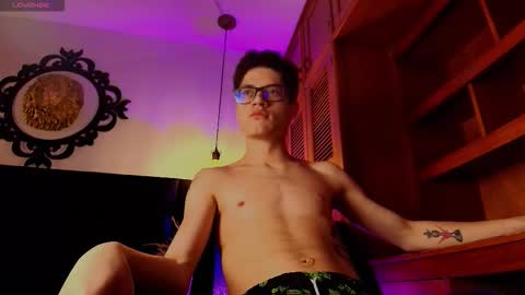  W O L F  online show from 11/07/25, 11:43