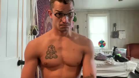 Snapshot of wolfblazer5 chatting on 01/06/25, 04:55 Wolfblazer online show from 01/06/25, 04:55