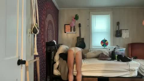 Snapshot of wolfblazer5 chatting on 01/06/25, 09:00 Wolfblazer online show from 01/06/25, 09:00