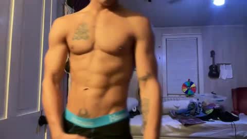 Snapshot of wolfblazer5 chatting on 01/08/25, 10:59 Wolfblazer online show from 01/08/25, 10:59