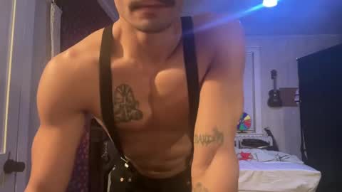 Snapshot of wolfblazer5 chatting on 01/19/25, 10:28 Wolfblazer online show from 01/19/25, 10:28