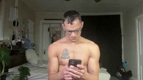 Snapshot of wolfblazer5 chatting on 02/24/25, 10:48 Wolfblazer online show from 02/24/25, 10:48