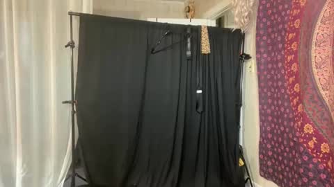 Snapshot of wolfblazer5 chatting on 09/14/25, 11:42 Wolfblazer online show from 09/14/25, 11:42