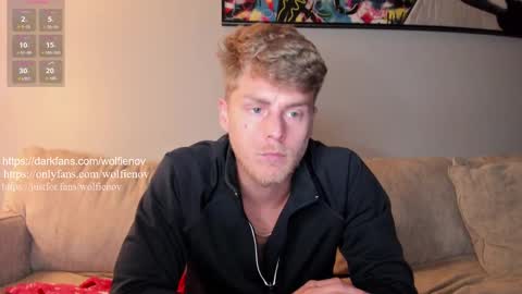 Snapshot of wolfiell chatting on 02/24/25, 10:36 Wolfienov online show from 02/24/25, 10:36