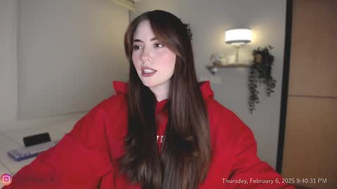 Snapshot of wolfsfoster chatting on 02/07/25, 02:40 online show from 02/07/25, 02:40