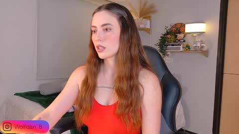 Snapshot of wolfsfoster chatting on 09/26/25, 03:43 online show from 09/26/25, 03:43