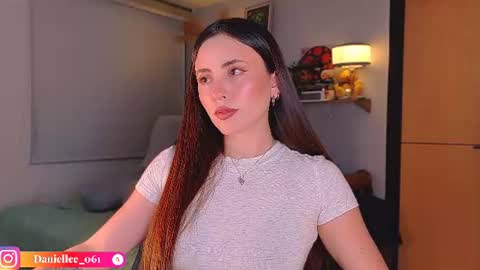 Snapshot of wolfsfoster chatting on 07/15/26, 03:45 online show from 07/15/26, 03:45
