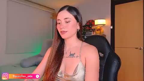 Snapshot of wolfsfoster chatting on 07/16/26, 05:02 online show from 07/16/26, 05:02
