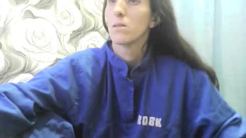 Snapshot of wolfxsnow chatting on 12/14/25, 12:32 wolfxsnow online show from 12/14/25, 12:32