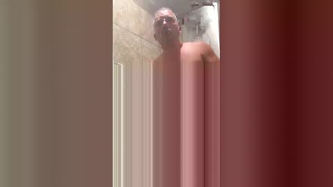 Snapshot of womenlovememan chatting on 04/19/26, 11:18 Ryan online show from 04/19/26, 11:18