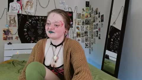 Snapshot of wonderconnie chatting on 10/27/25, 01:59 wonderconnie online show from 10/27/25, 01:59