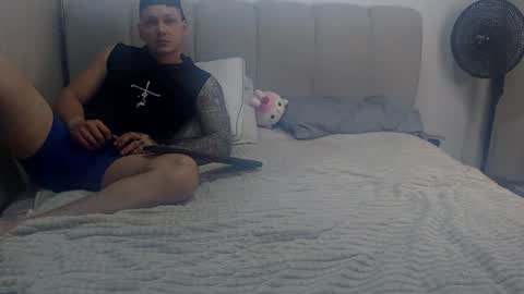 Snapshot of wondercouplexxx chatting on 06/12/26, 05:50 Sofia And Thomas online show from 06/12/26, 05:50
