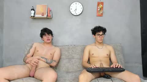 Snapshot of wonderful_temptation chatting on 11/24/25, 12:32 Brayan 8 - Blerth 3 - Alejandro online show from 11/24/25, 12:32