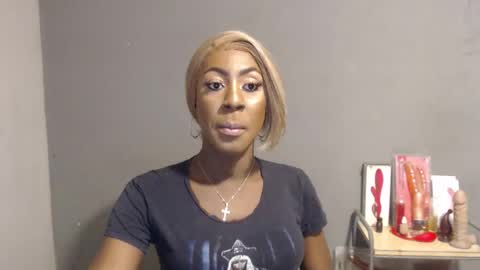 Snapshot of wonderfullight chatting on 03/19/26, 02:37 SHENIEL RODRIGUEZ online show from 03/19/26, 02:37