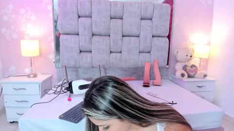 Snapshot of wonderkloe_ chatting on 03/21/26, 03:22 wonderkloe_ online show from 03/21/26, 03:22