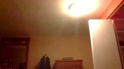 woodeee77 online show from 12/25/24, 10:16