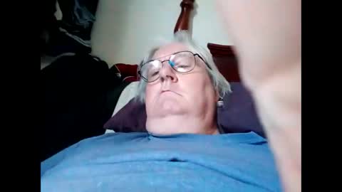 Snapshot of woodpecker115 chatting on 02/21/25, 05:09 woodpecker115 online show from 02/21/25, 05:09