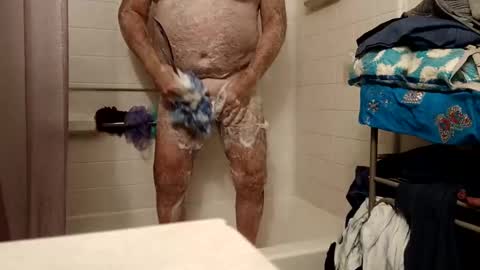 Snapshot of woodpecker115 chatting on 11/23/25, 02:17 woodpecker115 online show from 11/23/25, 02:17