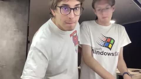 Snapshot of woods_jerk chatting on 10/03/25, 08:17 Mitya online show from 10/03/25, 08:17