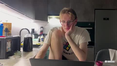 Snapshot of woods_jerk chatting on 01/06/26, 08:45 Mitya online show from 01/06/26, 08:45