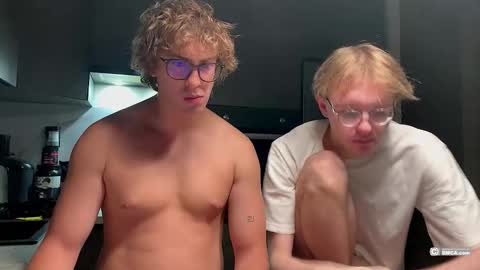 Snapshot of woods_jerk chatting on 01/07/26, 07:27 Mitya online show from 01/07/26, 07:27