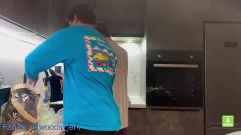 Snapshot of woods_jerk chatting on 02/19/26, 06:48 Mitya online show from 02/19/26, 06:48